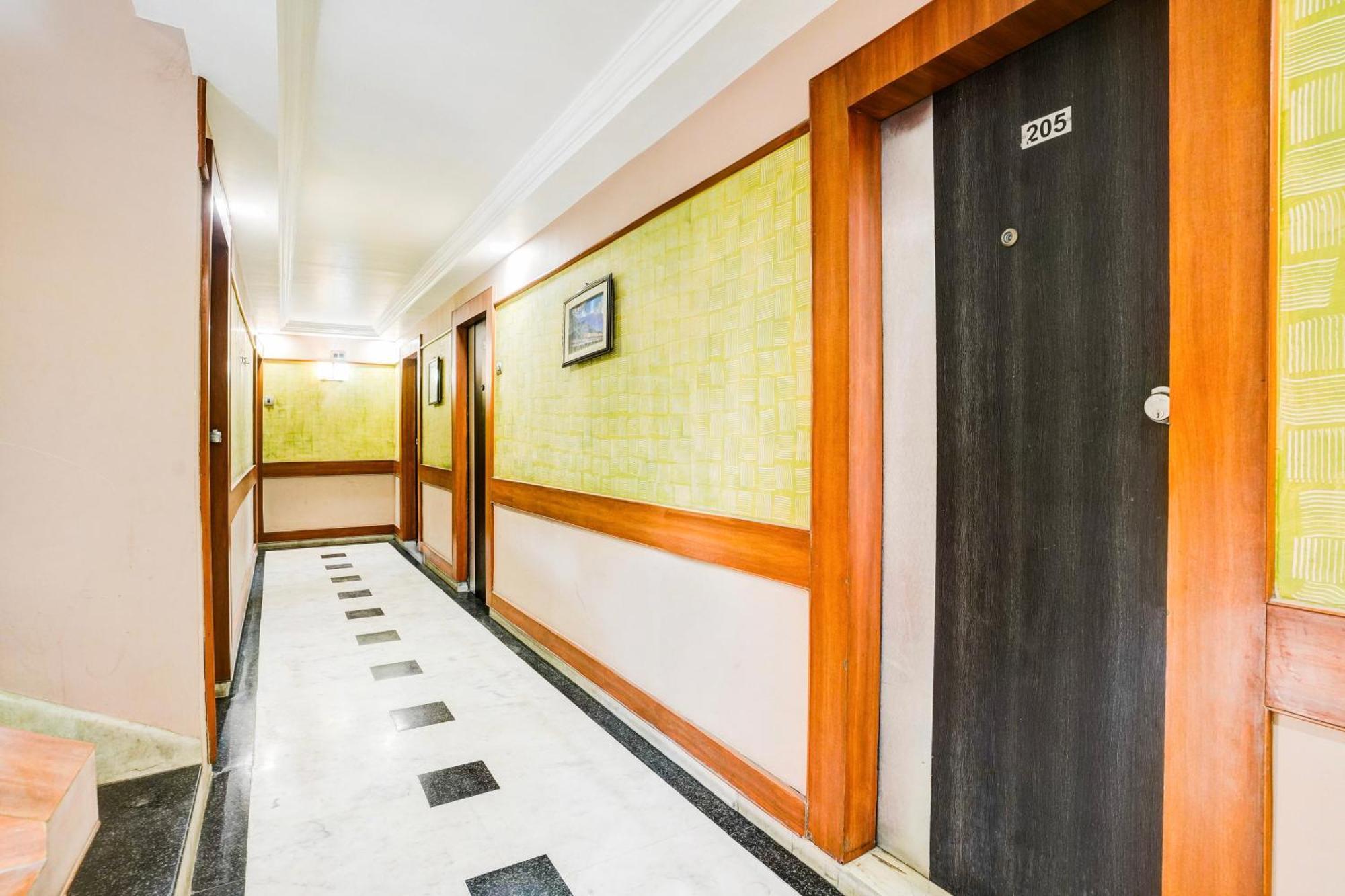 Super Collection O Ashram Road Near Sardar Bridge Formerly Hotel Apple Inn Ahmadábád Exteriér fotografie